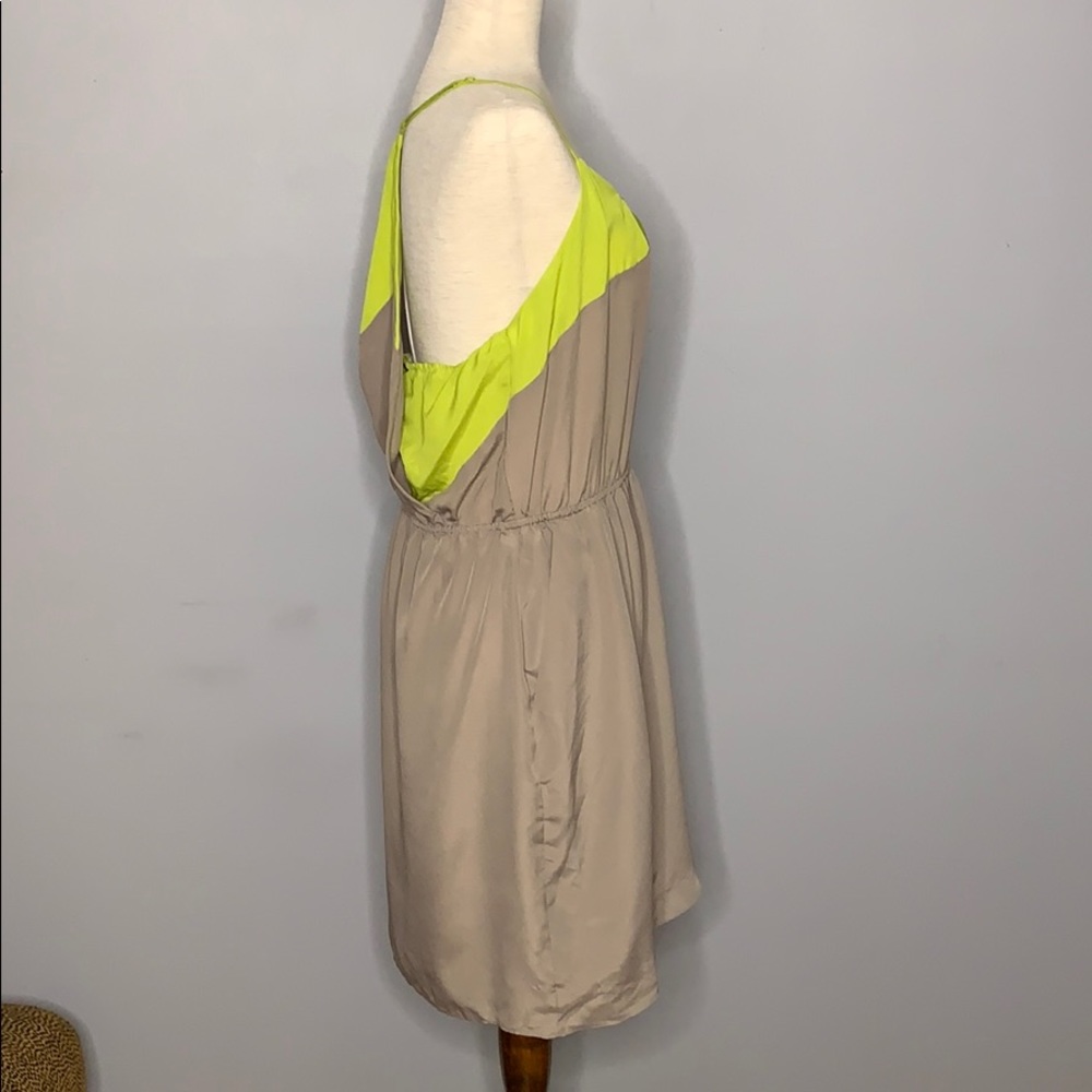 NWT BCBG Tan & Lime Green Mini Cut Out Dress Large - Picture 6 of 16